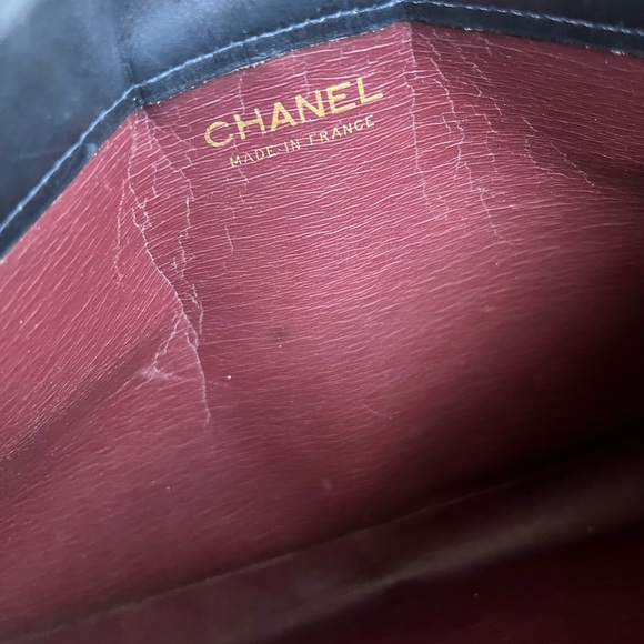 Chanel Clutch - Picture 6 of 10